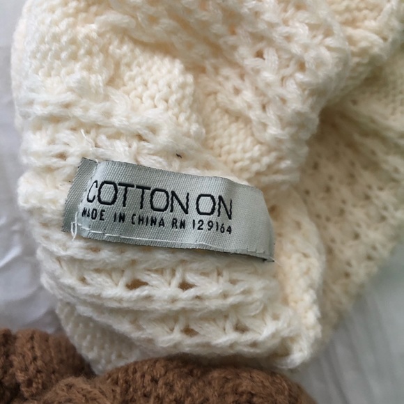 WOMENS BEANIE - Picture 3 of 3